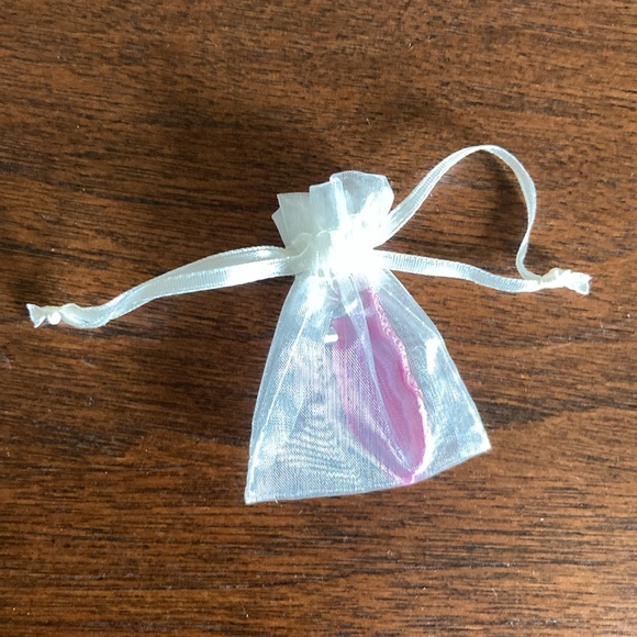 Pink Agate Pendant with Silver Hardware - Picture 3 of 3